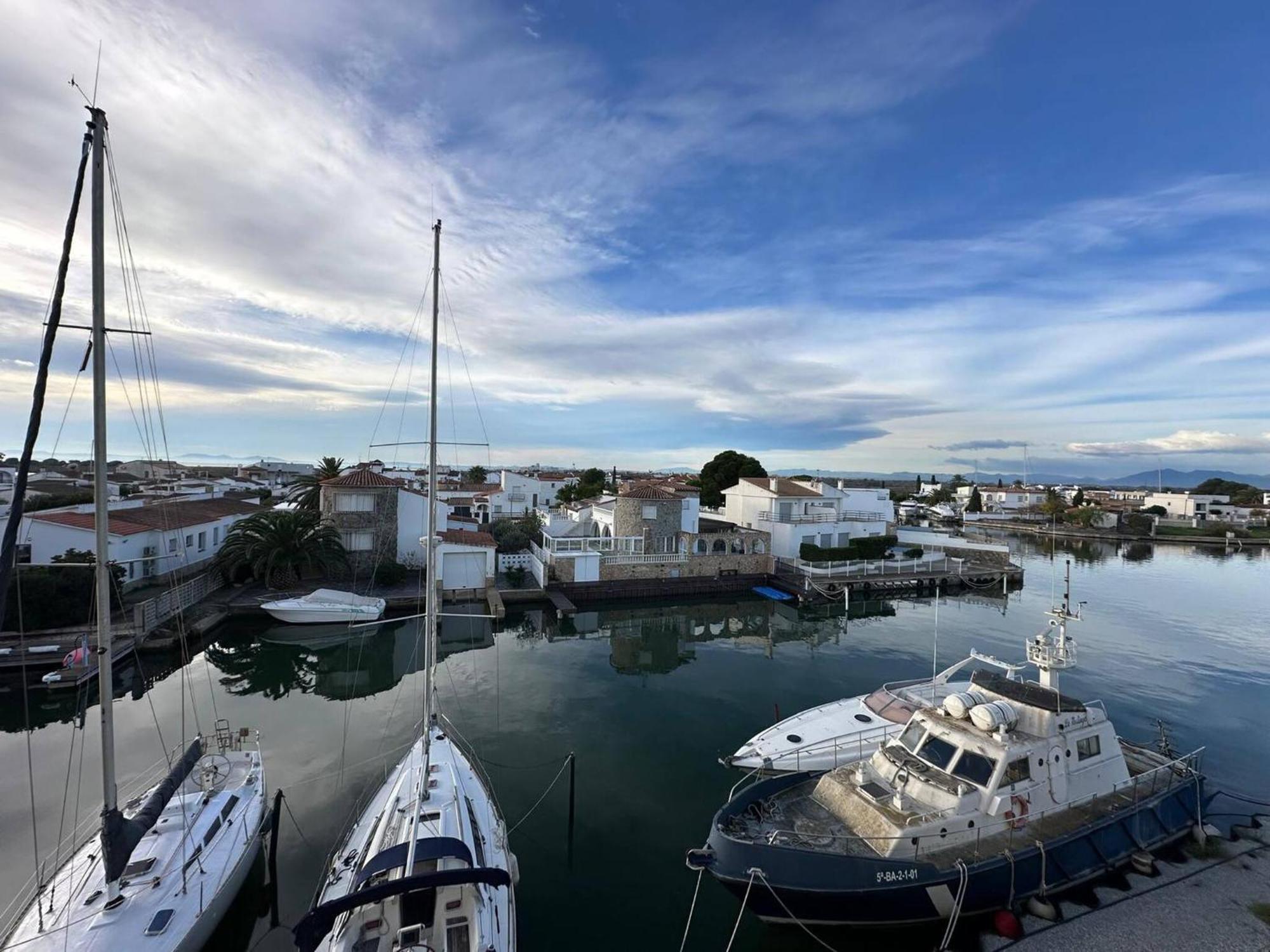 Apartamento En Roses Con Vistas Al Canal Y Piscina ภายนอก รูปภาพ