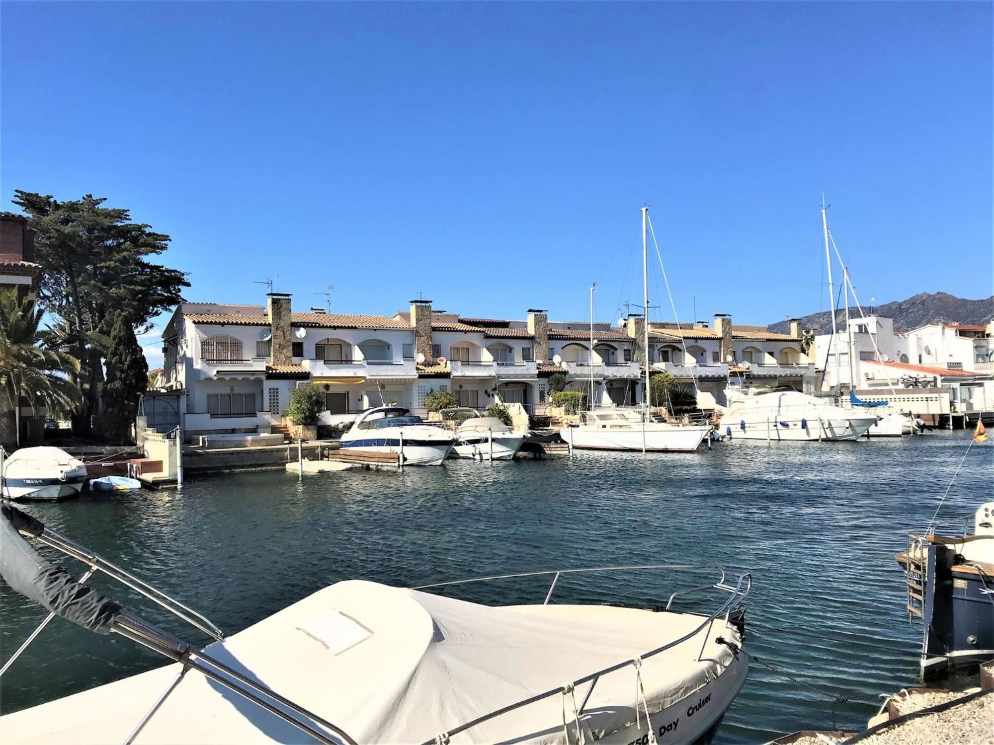 Apartamento En Roses Con Vistas Al Canal Y Piscina ภายนอก รูปภาพ
