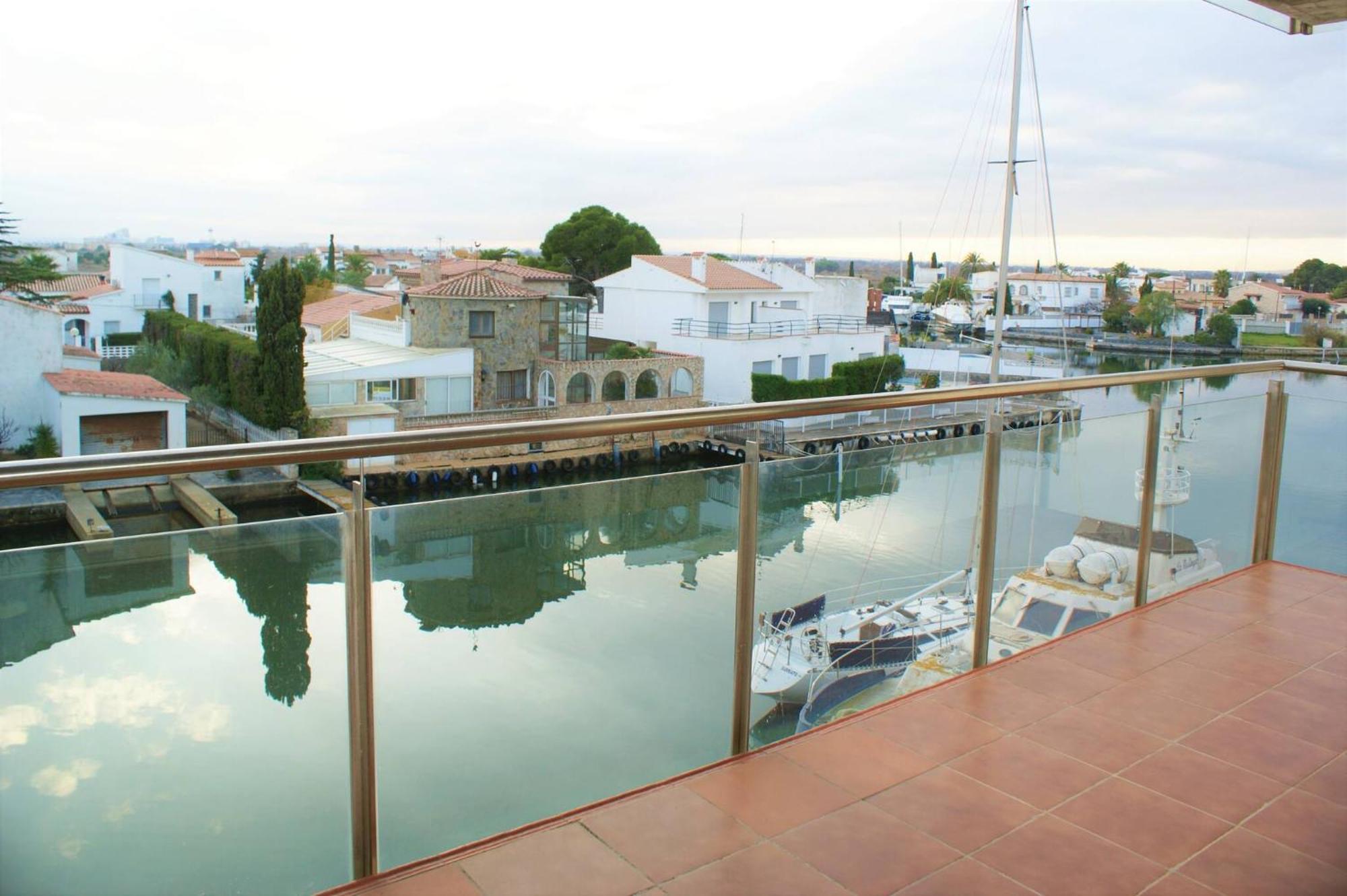 Apartamento En Roses Con Vistas Al Canal Y Piscina ภายนอก รูปภาพ